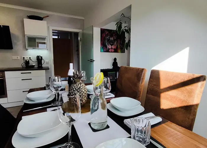 Homely In A Modern Green Dream Appartement
